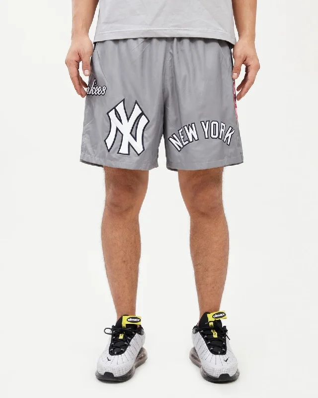 MLB NEW YORK YANKEES LOCK UP TEAM LOGO MEN'S WOVEN SHORT (GRAY)