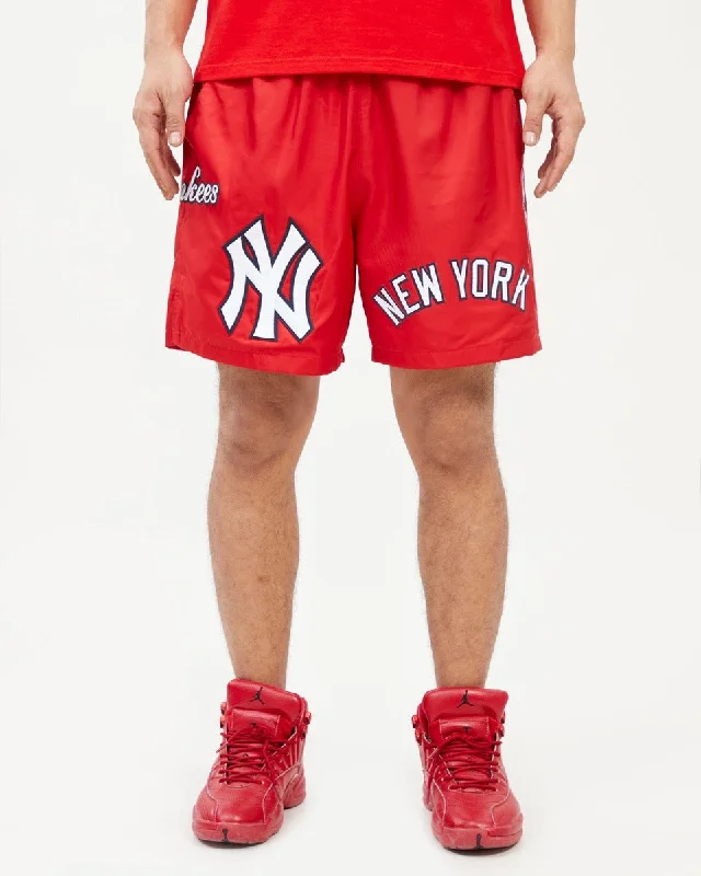 MLB NEW YORK YANKEES LOCK UP TEAM LOGO MEN'S WOVEN SHORT (RED)